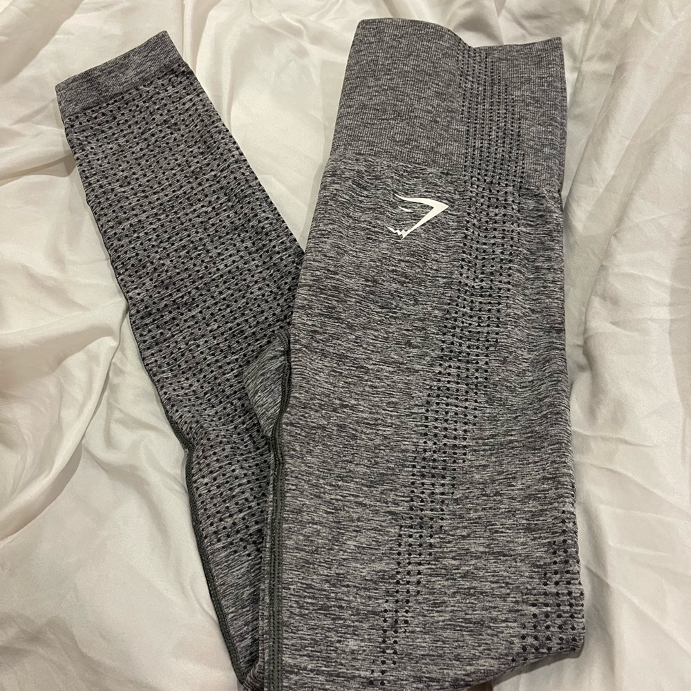 Gray gymshark leggings